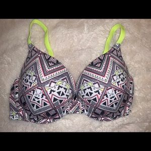 PINK Victoria Secret
WEAR EVERYWHERE PUSH-UP